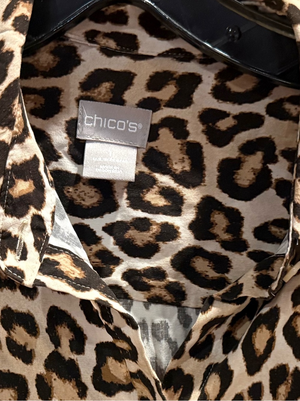 Chico’s Leopard Print Button Down Tunic Blouse Long Sleeve Size 1/8-10 - Picture 2 of 6